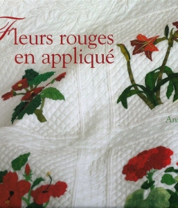 Fleurs rouges en appliqué