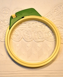 Tambour à broder Clover 12 cm