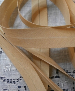Biais uni beige