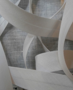 Biais uni blanc