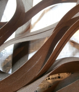 Biais uni marron