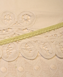 Dentelle coton vert