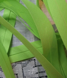 Biais uni vert pomme